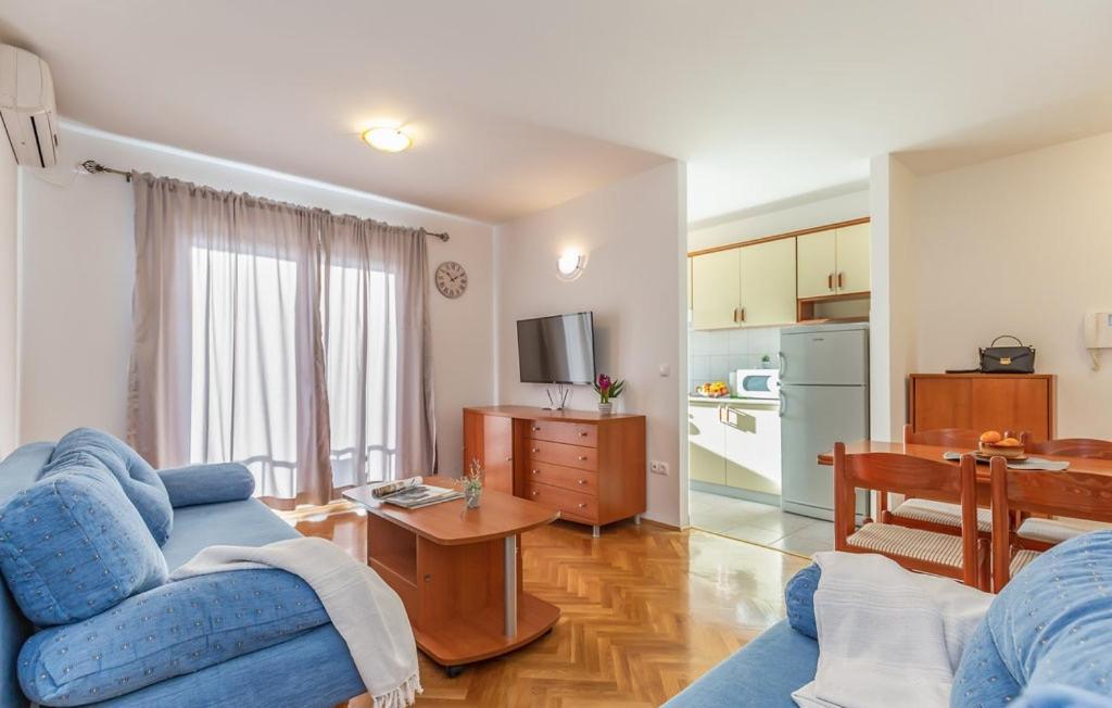 Apartments With A Parking Space Makarska - 18170 Exterior photo
